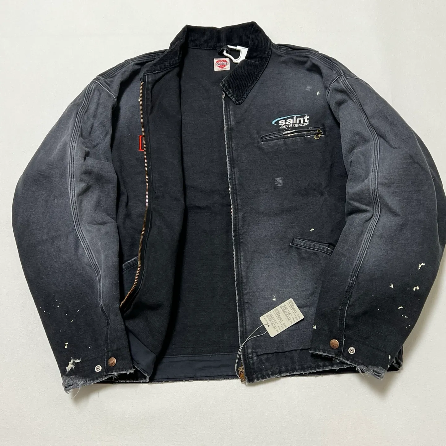 SAINT Mxxxxxx DETROIT JACKET/DRUG/BLK Detroit Workwear Washed and Distressed Jacket Washed Black S-XL A super heavy-duty Detroit jacket. It took more than 3 months to develop. All details. No detail. Complete reproduction and restoration. Customized washed and faded Assute canvas fabric. Rewashed the watermark to make the bones irregular and white. MX6 LOGO buttons, molded custom placket with LOGO zipper, no special shape zipper on chest